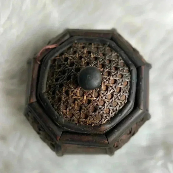 Vintage Woven Octagonal Wooden Trinket Box with Lid - Handcrafted, Made in China - Picture 7 of 8